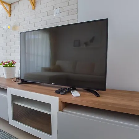 Studio, Caeser Apartment Trikomo