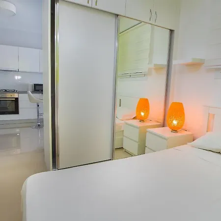 Studio, Caeser Apartment *